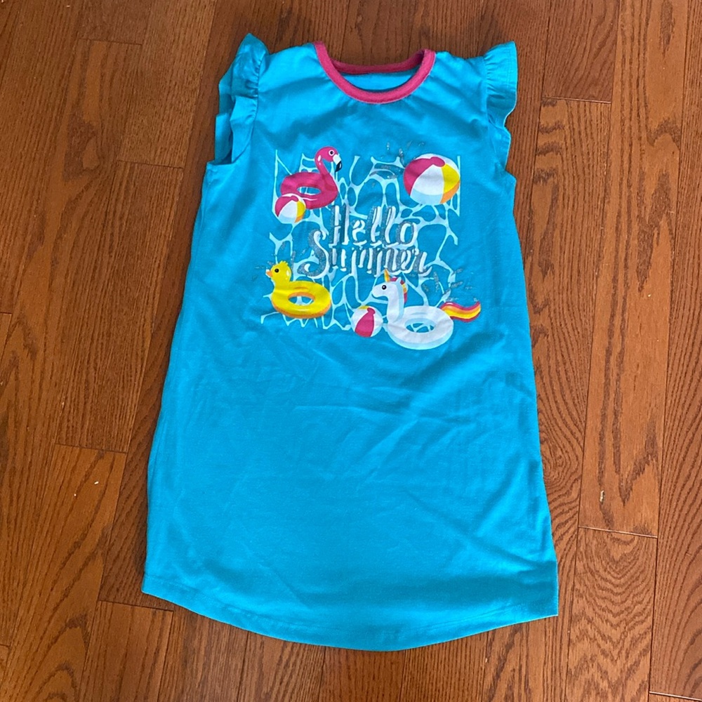 Girl’s nightgown size 10-12